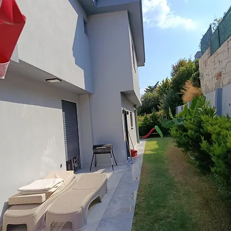 Havuzlu Lueks Havuzu Isitmali Villa