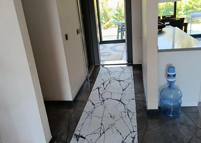 Havuzlu Lueks Havuzu Isitmali Villa Çeşme