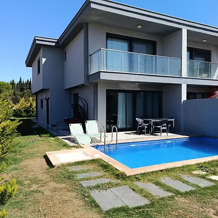 Βίλα Havuzlu Muestakil Villa 4 Oda 1 Salon Çeşme